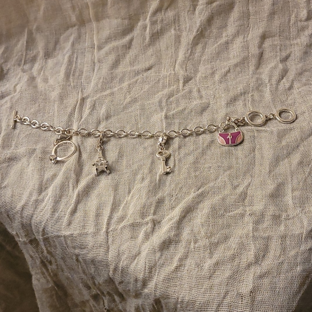 Avon Vintage Charm bracelet